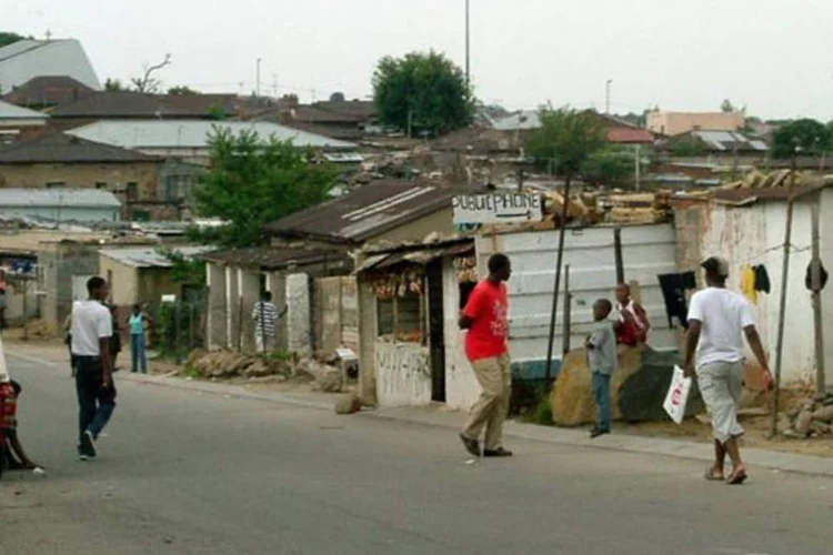 Bairro do Soweto, em Johannesbrugo: 13 mineradores ficaram presos na mina de Masakhane, ao oeste de Johanesburgo (András Osvát/Wikimedia Commons)