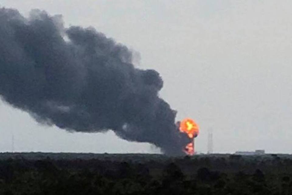 Explosão de foguete da SpaceX complica plano de Israel