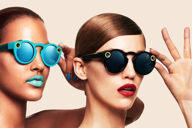 Spectacles: os óculos de sol vem com três opções de cores  (Divulgação/Snapchat)