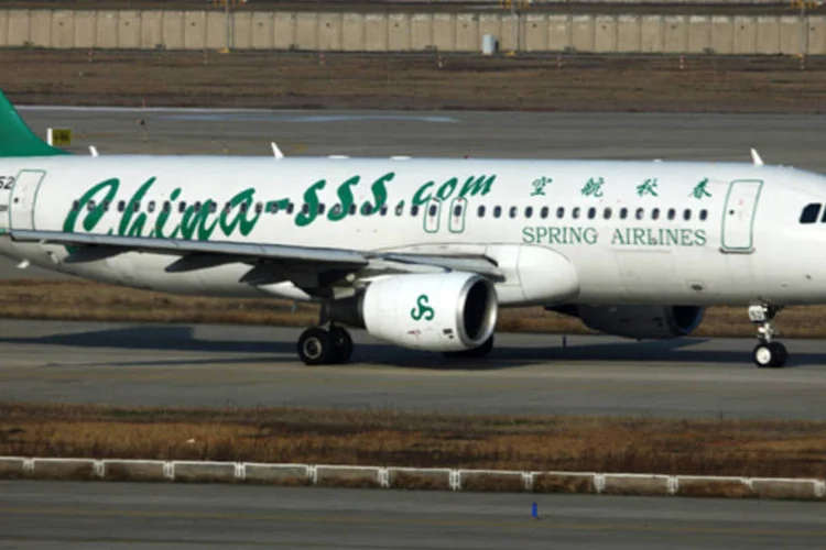 Spring Airlines: companhia espera dividir o pedido entre o modelo atual do A320 e o remotorizado A320neo (Tomohiro Oshumi/Bloomberg)