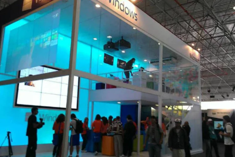 
	Microsoft: aparelhos como laptops convers&iacute;veis e sens&iacute;veis ao toque devem ati&ccedil;ar as vendas do Windows 8, disse a vice-presidente de finan&ccedil;as da unidade Windows
 (indicefoto/Campus Party)