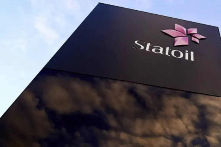 
	Statoil: o lucro antes de juros e impostos, que exclui os efeitos de estoques, ficou em 48,3 bilh&otilde;es de coroas norueguesas no &uacute;ltimo trimestre, ante 45,9 bilh&otilde;es um ano antes
 (REUTERS/Kent Skibstad)