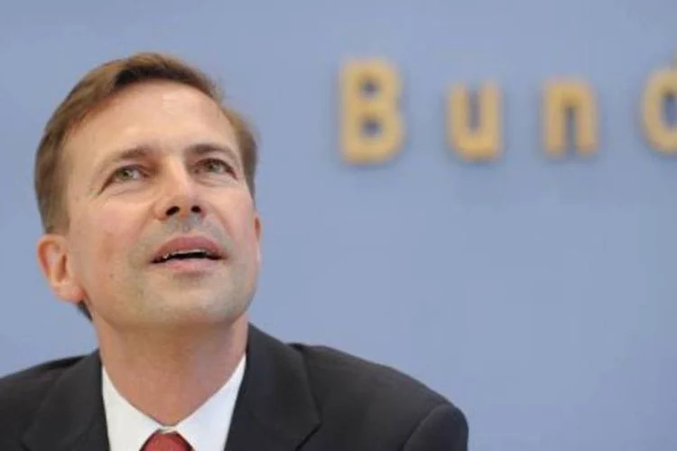 
	O porta-voz Steffen Seibert afirmou que a chanceler Angela Merkel est&aacute; &quot;preparada para conversar&quot;
 (Johannes Eisele/AFP)
