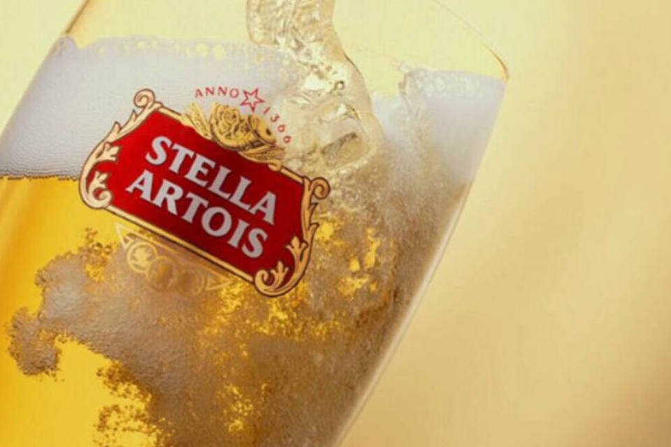 Stella Artois promove ação em baile de gala