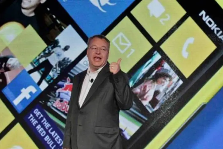 
	Elop: investidores e analistas dizem que o presidente tem at&eacute; o come&ccedil;o de 2013 para provar que fez o certo ao escolher o Windows Phone
 (Brendan McDermid/Reuters)