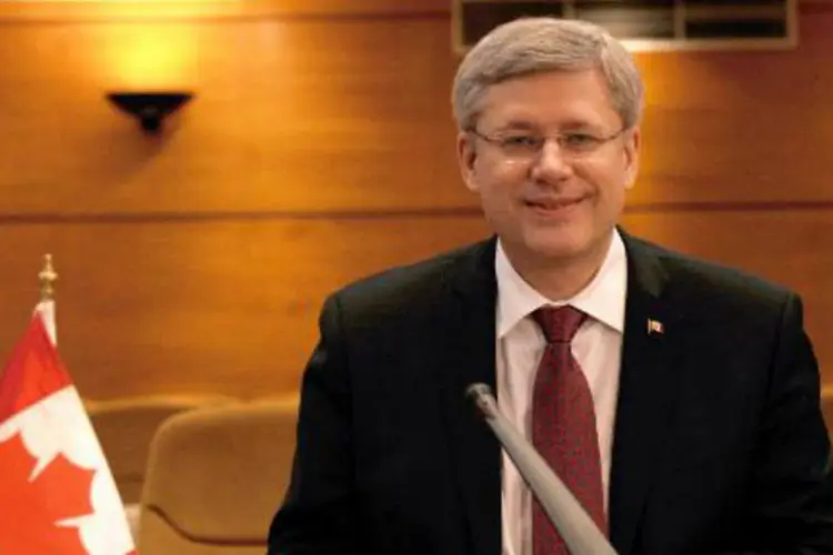 
	O primeiro-ministro canadense Stephen Harper: segundo Harper, n&atilde;o h&aacute; chance de um d&eacute;ficit neste ano, apesar da forte queda recente nos pre&ccedil;os do petr&oacute;leo
 (Abdelhak Senna/AFP)