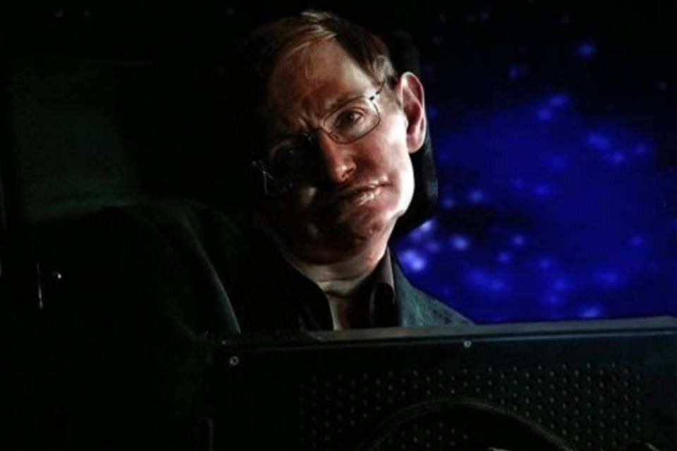 "Bóson de Higgs me custou 100 dólares", diz Hawking