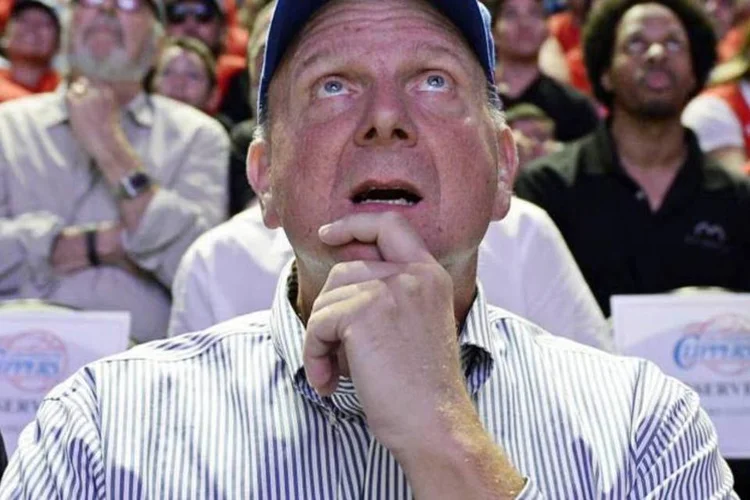 Steve Ballmer, ex-presidente da Microsoft, durante apresentação do Los Angeles Clippers, no Staples Center (Kevork Djansezian/Bloomberg)
