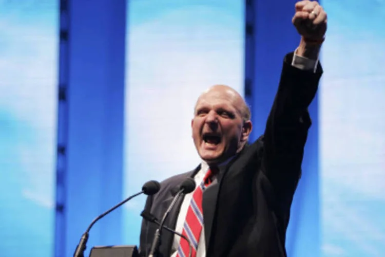 O presidente da Microsoft, Steve Ballmer, anunciou que após o lançamento do tablet, a empresa vai voltar seu foco para o mercado de celulares (Getty Images)