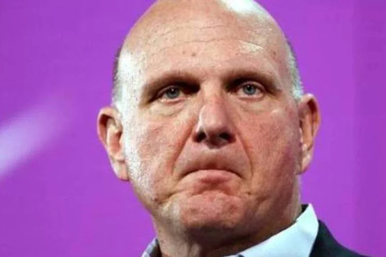 
	Steve Ballmer: compra ainda precisa ser aprovada pelos outros 29 propriet&aacute;rios de equipes da NBA
 (AFP/Arquivos)