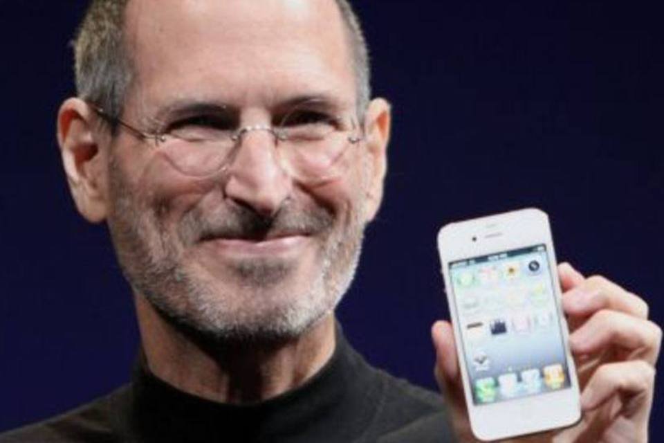Problema do iPhone 4 está nas barras de sinal, diz Apple