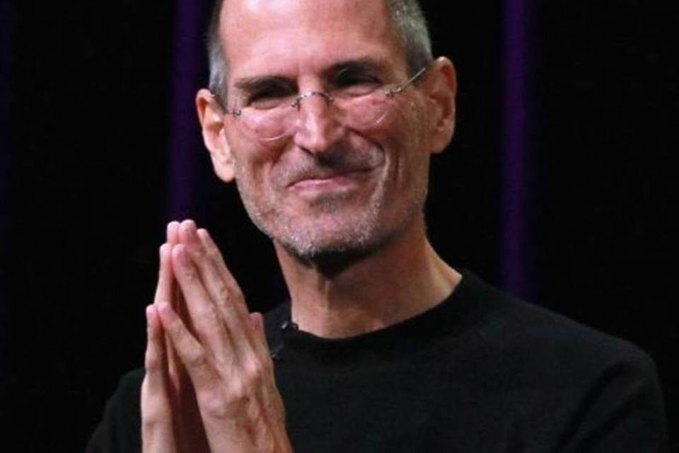 Steve Jobs vai abrir conferência da Apple; ações sobem
