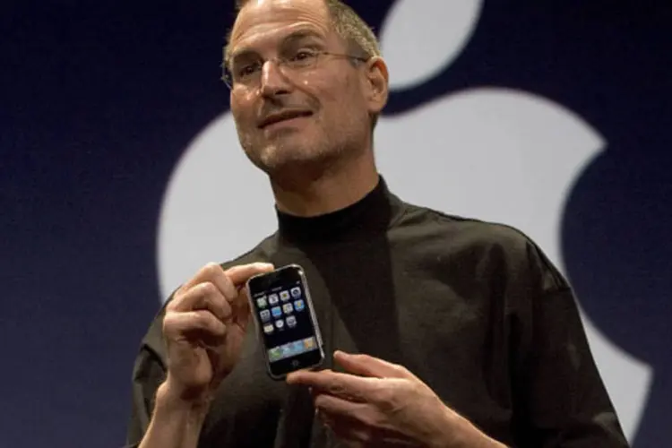 
	Steve Jobs apresenta o iPhone: o fundador da Apple morreu em 5 de outubro de 2011
 (Dave Paul Morris/ Getty Images)