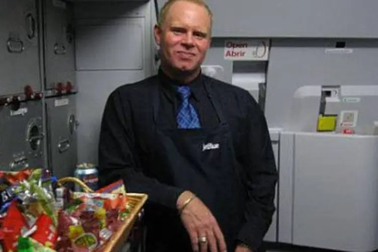 Steven Slater: Comissário de bordo vira celebridade nos EUA após pedido de demissão inusitado (.)