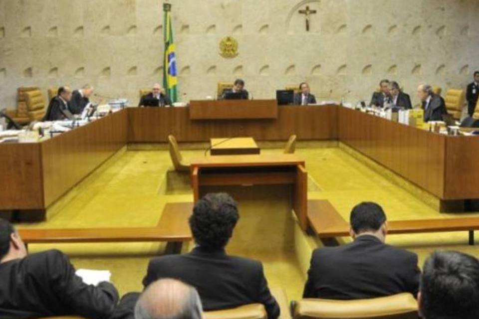 STF deve parar por mais de seis semanas para julgar o mensalão