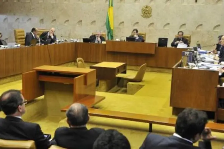 
	STF: o MP acusa Adauto de ter recebido R$ 950 mil
 (José Cruz/ABr)