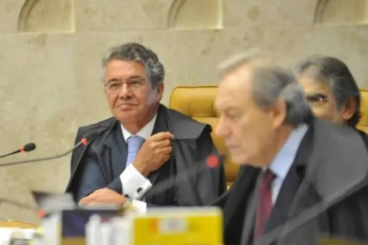 O ministro Marco Aurélio Mello, relator da ação sobre aborto de anencéfalos (Elza Fiúza/ABr)