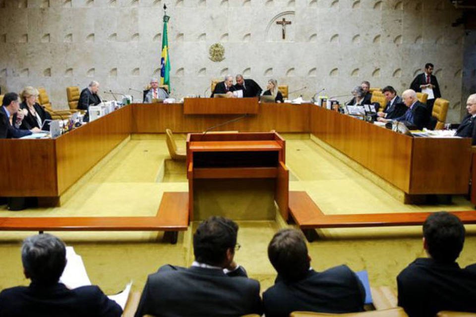 Foro privilegiado transforma STF em corte criminal, diz juiz