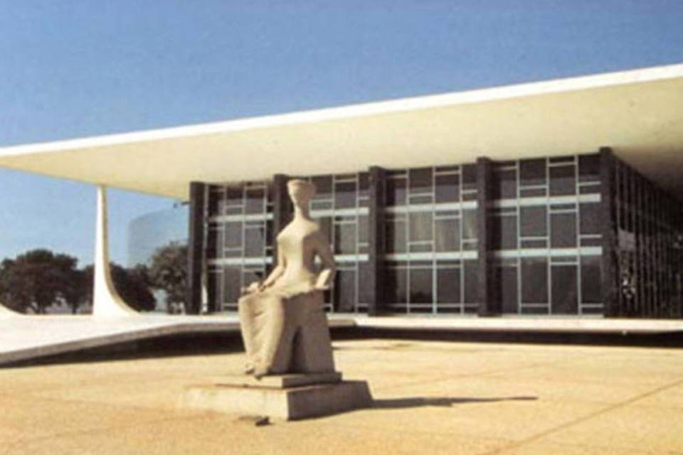 Supremo segue TSE e mantém válida Lei da Ficha Limpa