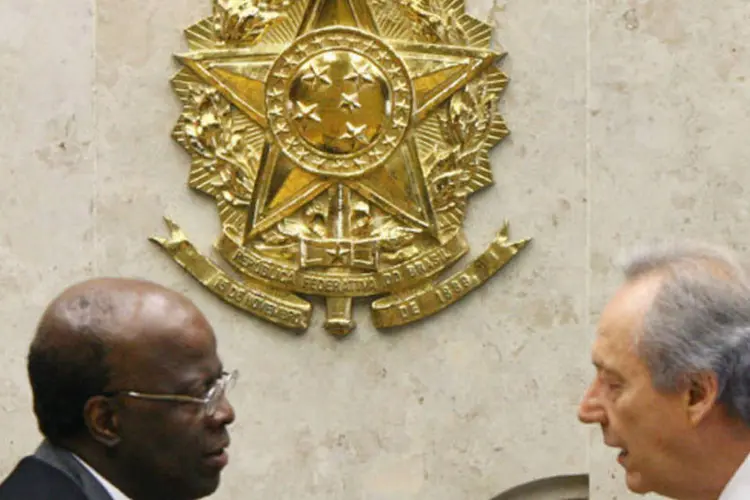 
	Ministros Joaquim Varbosa e Ricardo Lewandowski em sess&atilde;o do Supremo Tribunal Federal (STF)
 (Nelson Jr./STF)