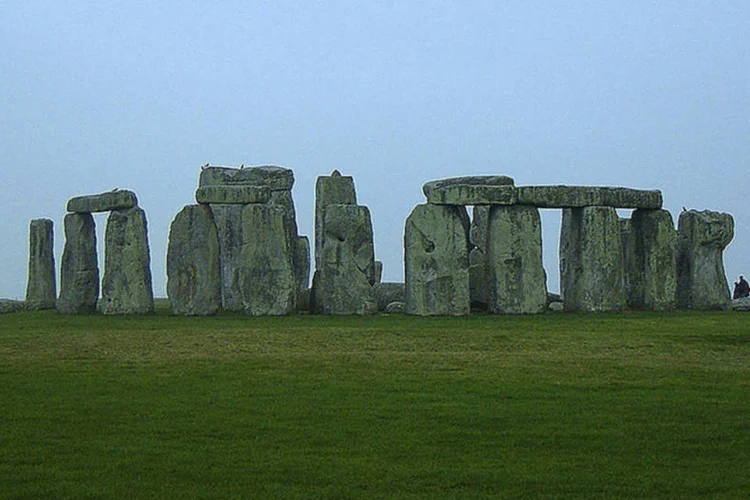 Stonehenge: arqueólogos descobriram que monumento que fica no sul da Inglaterra já foi circular (Wikimedia Commons)