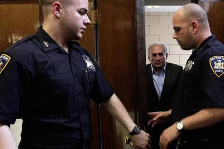 Dominique Strauss-Kahn chega ao tribunal em Nova York: pode ser condenado a até 74 anos de cadeia (Getty Images)