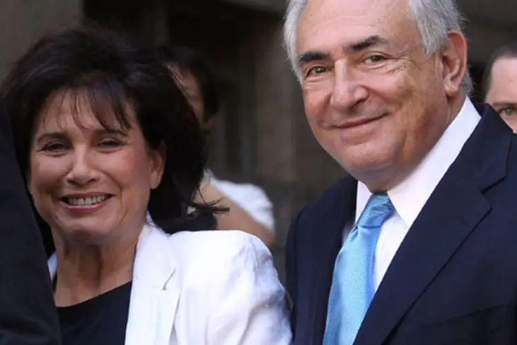 A mídia francesa vem mencionando tensões entre Strauss-Kahn e sua mulher como consequência da recente tempestade judicial e midiática que estão enfrentando (Mario Tama/Getty Images)