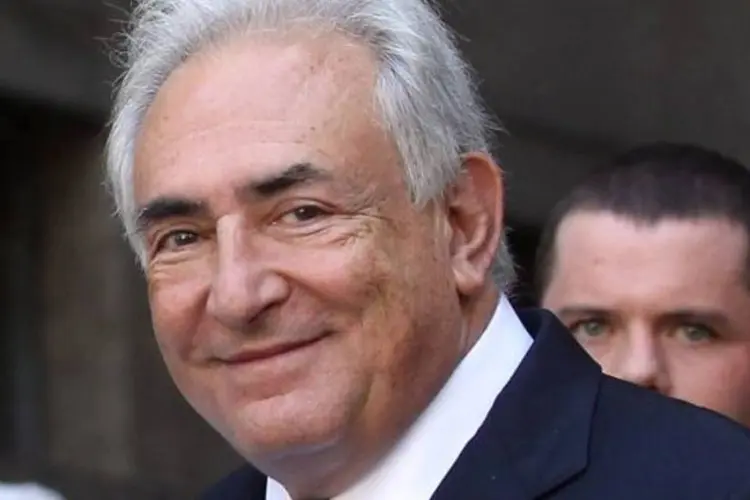 Dominique Strauss-Kahn foi liberado sob compromisso, decidiu o juiz Michael Obus (Mario Tama/Getty Images)