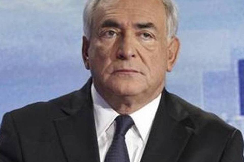 Strauss-Kahn passará a noite preso por investigação sobre prostituição