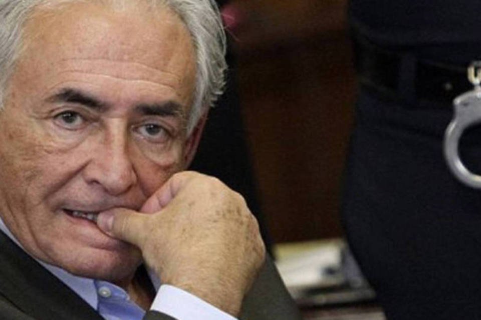 Strauss-Kahn, que cumpre prisão domiciliar após ter pagado uma fiança de US$ 1 milhão, é acusado formalmente de sete crimes por abuso sexual (Richard Drew/AFP)