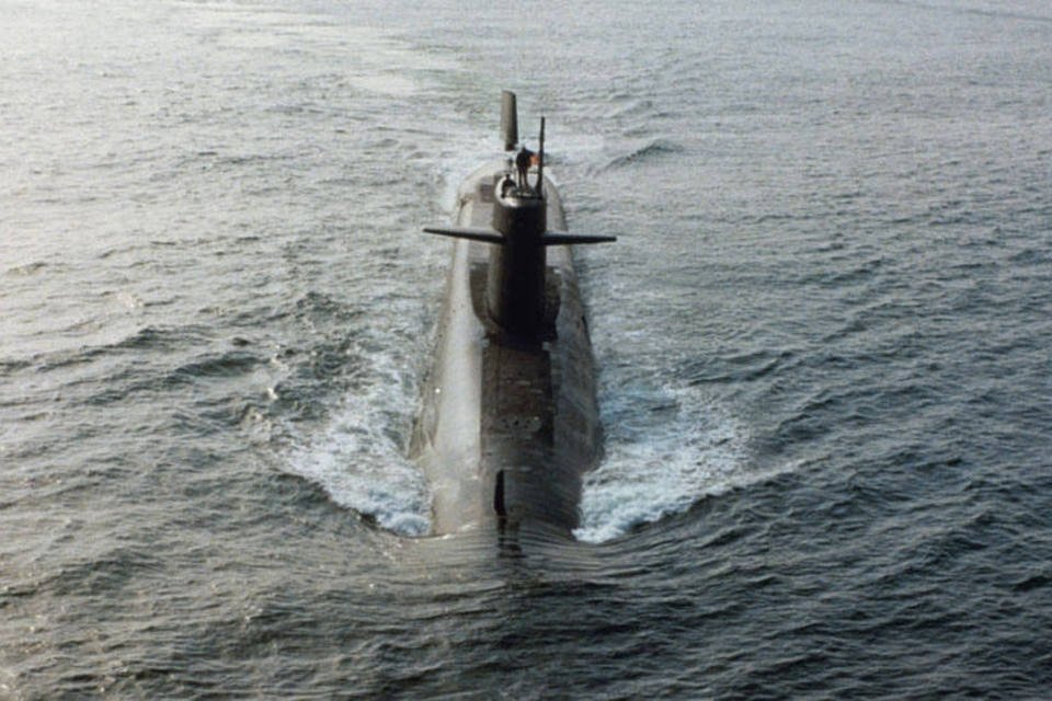 Submarino atômico russo pega fogo em estaleiro