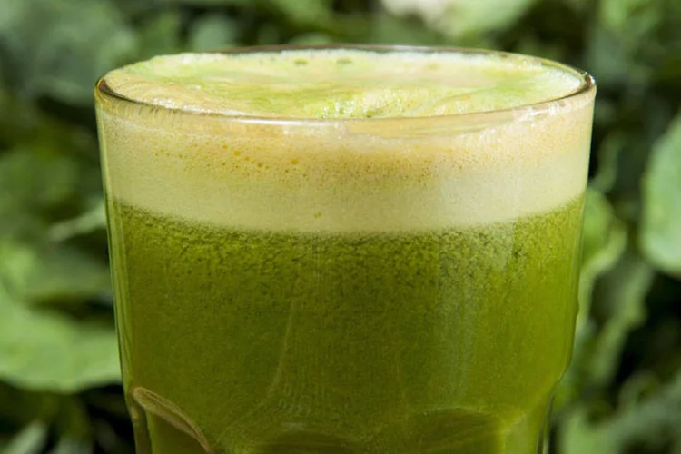 Ainda em seu reinado, o suco verde está em diversas casas de sucos e lanchonetes saudáveis pelo país. (Semly Yassuda / Veja Rio)