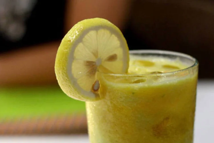 
	Suco: a nutricionista d&aacute; duas receitas de sucos para limpar o corpo das toxinas
 (Wong Mei Teng / Stock Xchng)