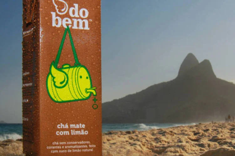 
	Sucos da marca Do Bem: compra da companhia pela Ambev foi um dos neg&oacute;cios de destaque do m&ecirc;s
 (Divulgação/do bem)