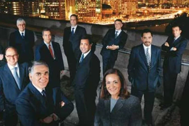 Larragoiti, da SulAmérica, e equipe: após a perda da liderança, o dono virou presidente (.)