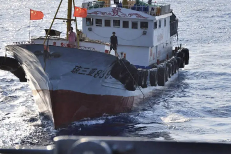 
	Navio no mar do Sul da China: a China reclama para si quase todo o mar, em que se acredita existirem grandes jazidas de petr&oacute;leo e g&aacute;s
 (Bloomberg)