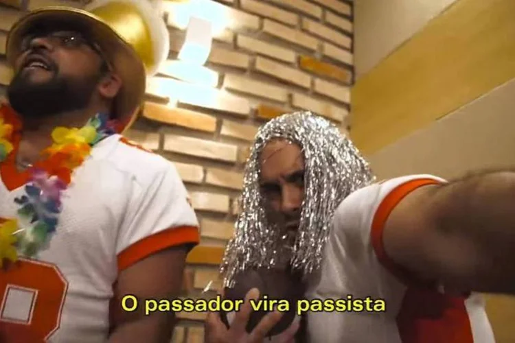 
	ESPN, Super Bowl e Carnaval: filme relaciona o megaevento do futebol americano com a festa popular no Brasil
 (Reprodução/YouTube)