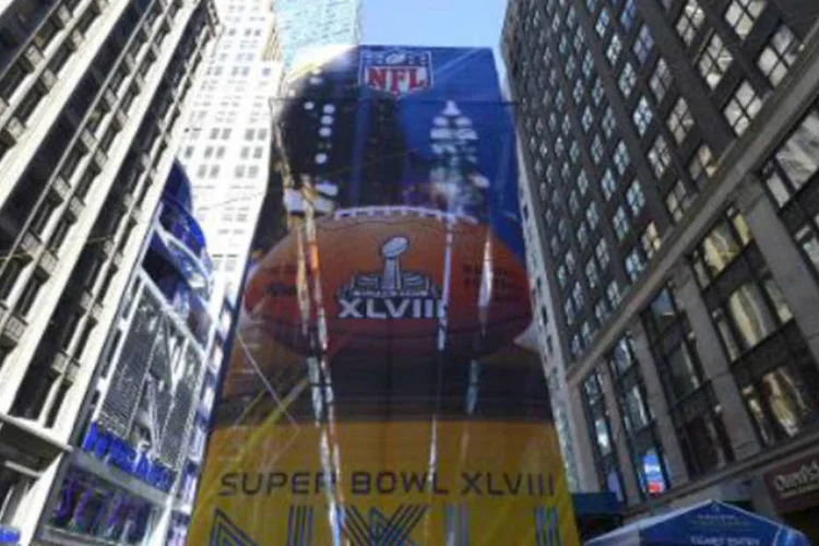 Anúncio para o Super Bowl XLVIII: segundo a Polícia de Carlstadt, cinco hotéis nas imediações do estádio MetLife receberam cartas suspeitas (AFP)