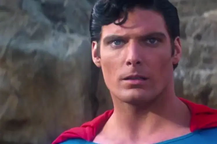 
	Superman: vers&atilde;o retr&ocirc; do trailer j&aacute; possui mais de 700 mil visualiza&ccedil;&otilde;es
 (Divulgação/YouTube/Bobby Burns)