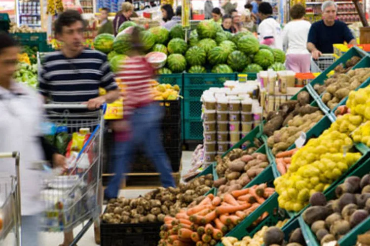 
	Compras no supermercado: para as classes mais altas, os impactos foram exercidos por outras despesas como as associadas aos artigos para o lar
