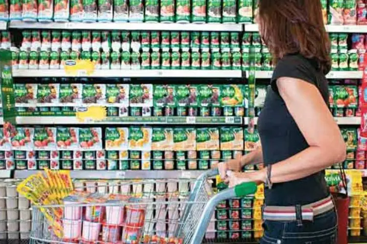 Supermercado em Recife: os preços tendem a ficar mais pressionados no segundo semestre, também contribuindo para o crescimento mais moderado de vendas (Lia Lubambo/EXAME.com)
