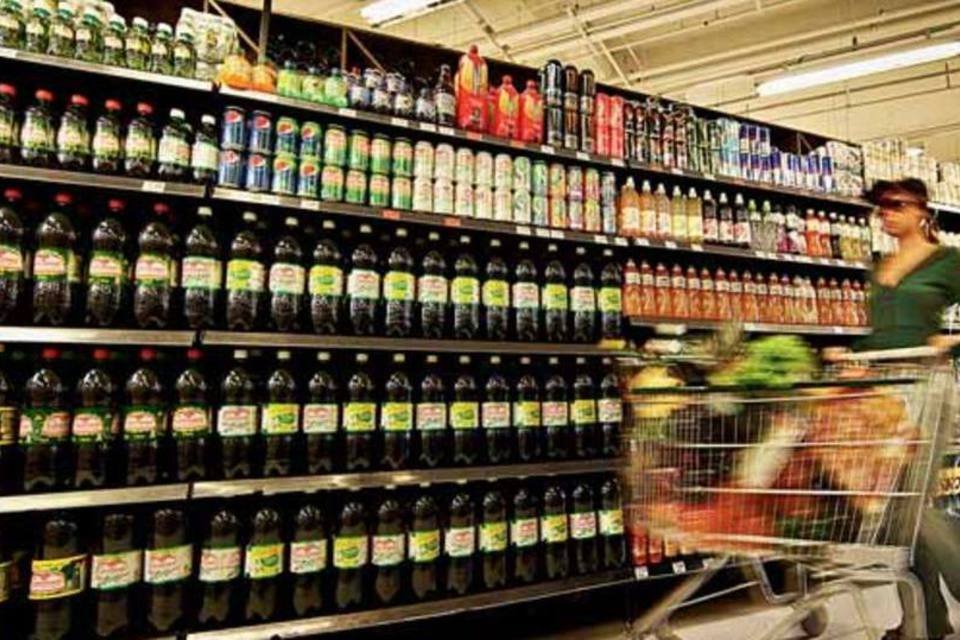 Supermercados vendem 2,38% mais em outubro, diz Abras