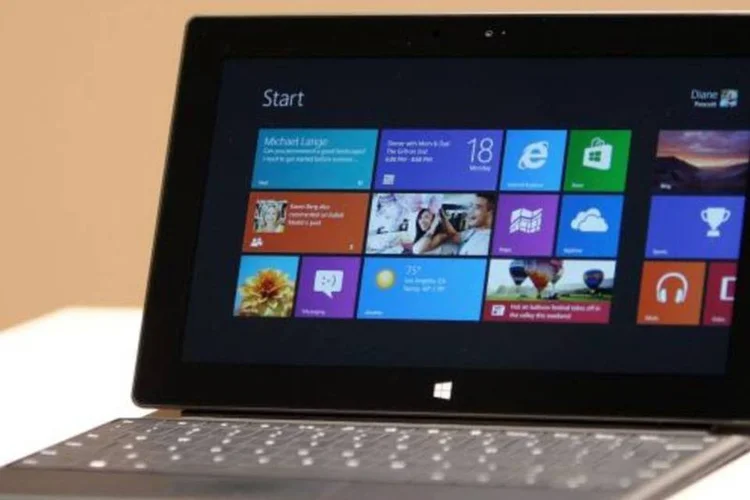 Tablet Surface com Windows 8, da Microsoft, em Los Angeles (David McNew/Reuters)