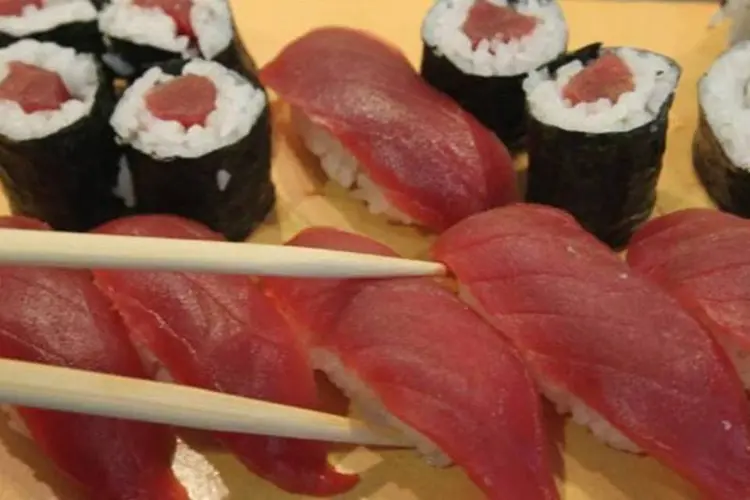 Restaurantes de sushi em Tóquio também estão sendo afetados  (Sean Gallup/Getty Images)