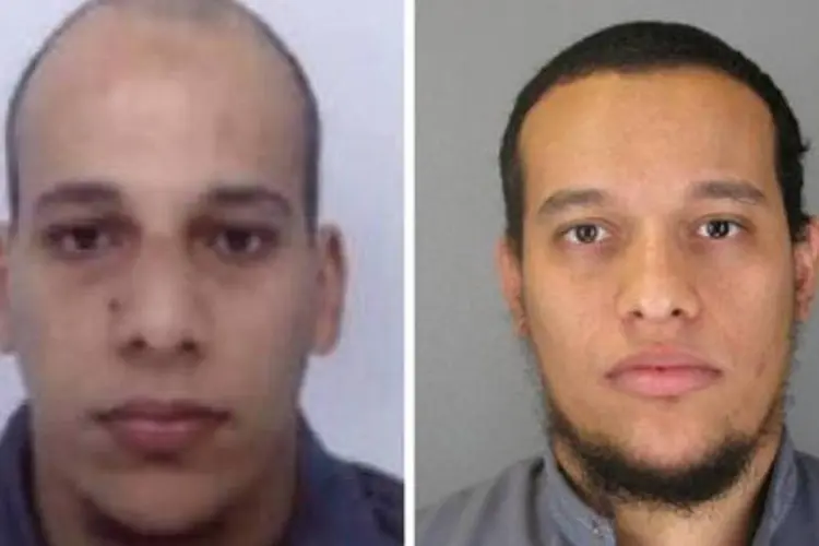 
	Cherif Kouachi (E) e seu irm&atilde;o Said Kouachi: irm&atilde;os mataram 17 pessoas em ataques &agrave; reda&ccedil;&atilde;o do &#39;Charlie Hebdo&#39;
 (French Police/AFP)