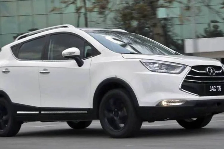 
	JAC T5: SUV ser&aacute; oferecido inicialmente apenas com transmiss&atilde;o manual de seis marchas
 (Reprodução/YouTube)