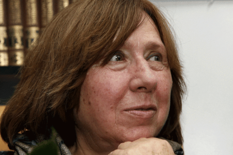 
	Svetlana Alexievich, pr&ecirc;mio Nobel de Literatura: &quot;Tamb&eacute;m n&atilde;o gosto desse 84% de russos que quer matar ucranianos&quot;, acrescentou a escritora que nasceu em 1948 no oeste da Ucr&acirc;nia
 (Reuters / Vasily Fedosenko)
