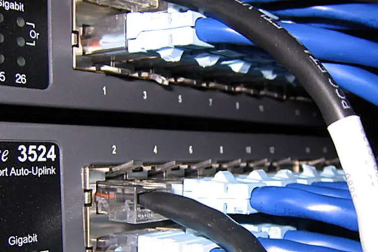 Conexões de rede: a Telefônica passa a oferecer acesso à internet por fibra óptica em mais três bairros paulistanos  (Ben Stanfield / Wikimedia Commons)