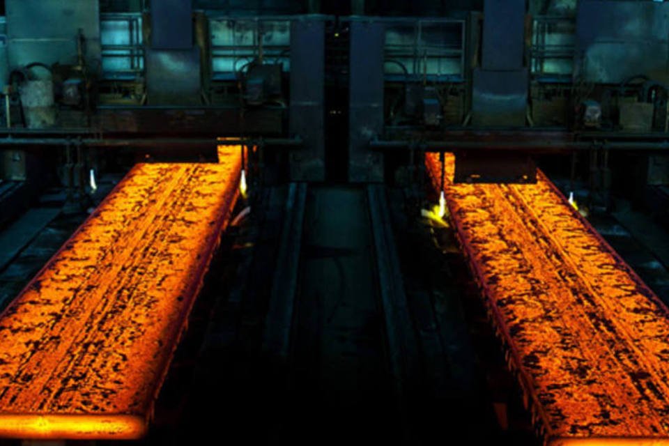 Setor siderúrgico prevê queda de 2% na produção de aço bruto