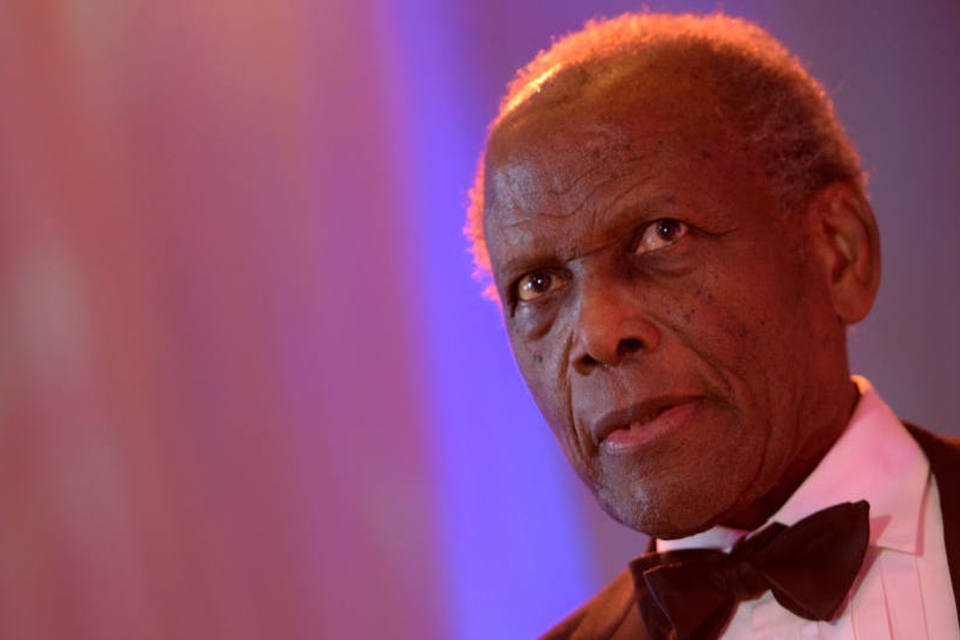 Ator Sydney Poitier receberá Bafta de Honra 2016